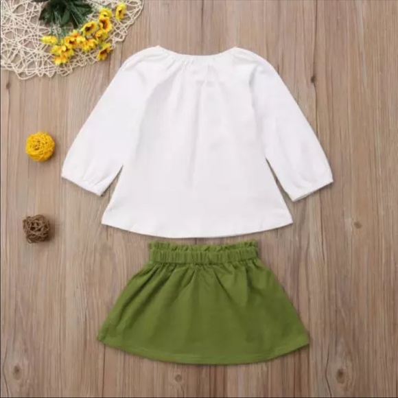 Playful toddler two piece outfit - Picture 3 of 6